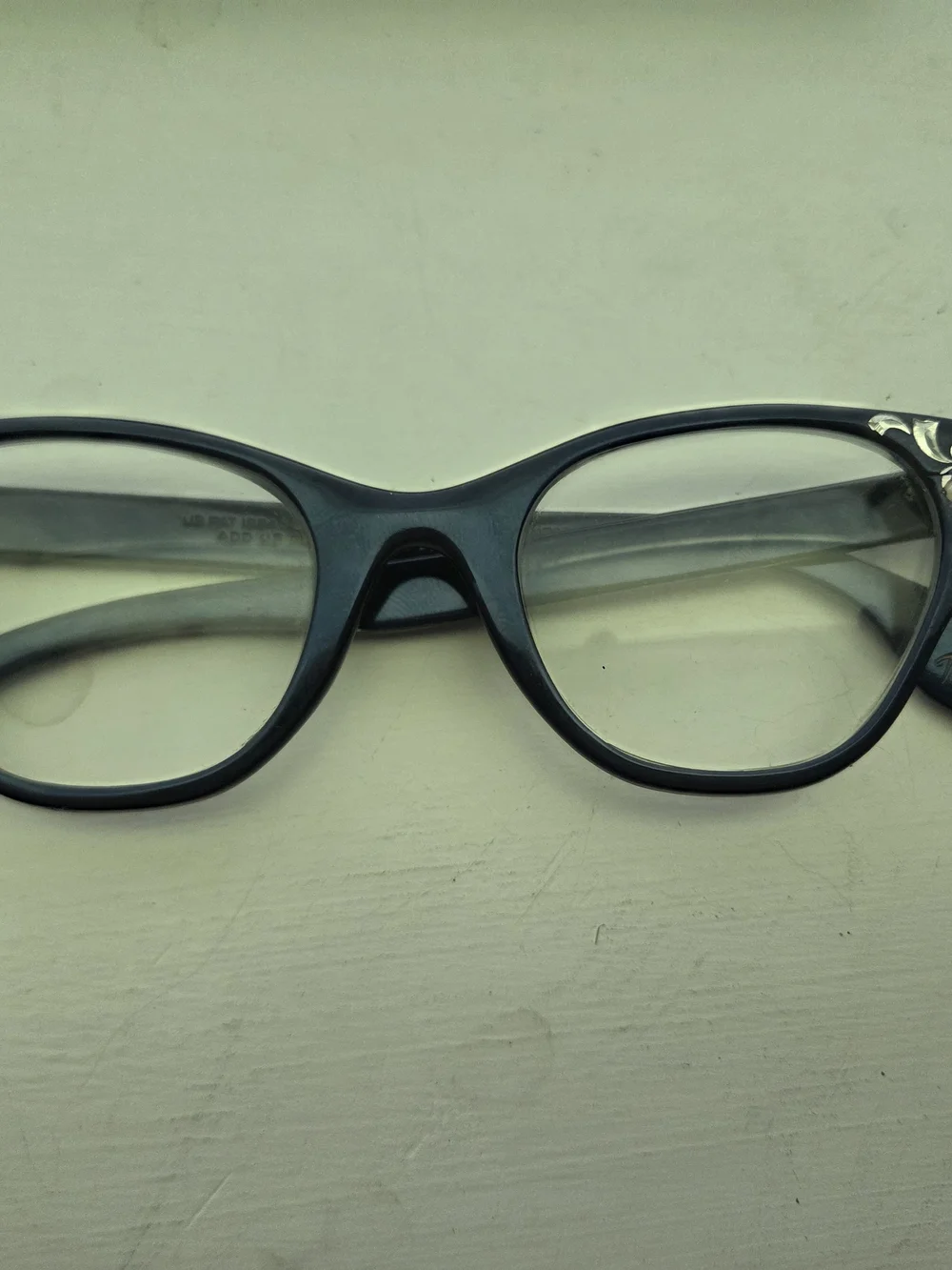 Vitage Cat Eye Tura Glasses With Case